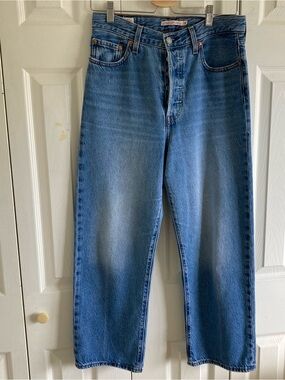 LEVI’S Premium Ribcage Straight Ankle 28